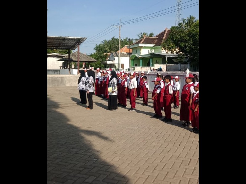 UPACARA PERINGATAN HUT PGRI DAN HARI GURU NASIONAL 2025