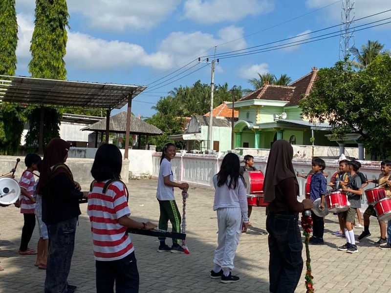 LATIHAN EKSTRAKURIKULER DRUMBAND